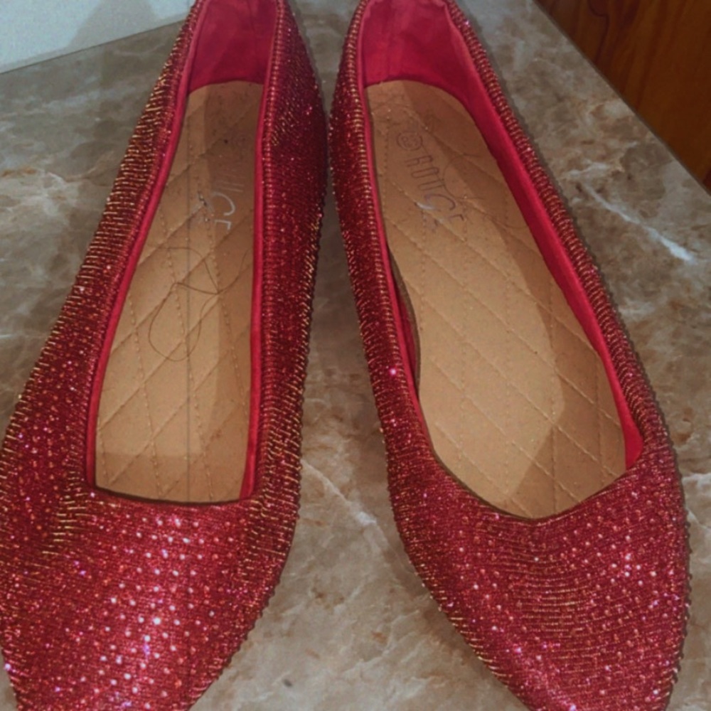 Rouge pink flats